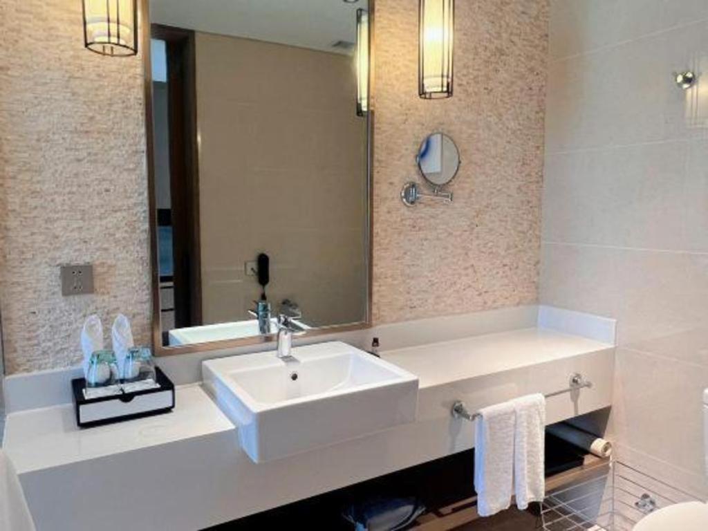 Narada Resort Hotel Sanya Pleasant Bay Exterior foto